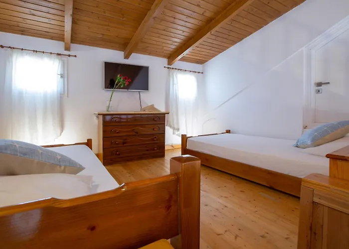 Pantazis In Áyios Nikítas